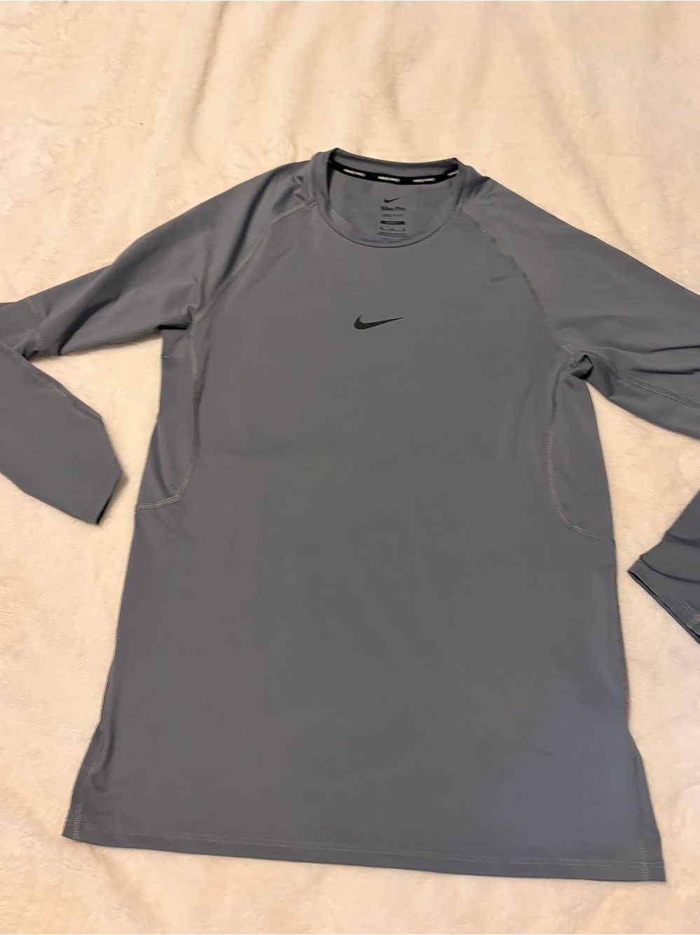 Nike Men’s Long-Sleeve Performance Shirt - Light Gray